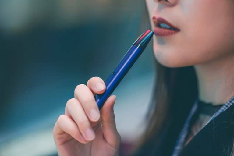 traveling smoking