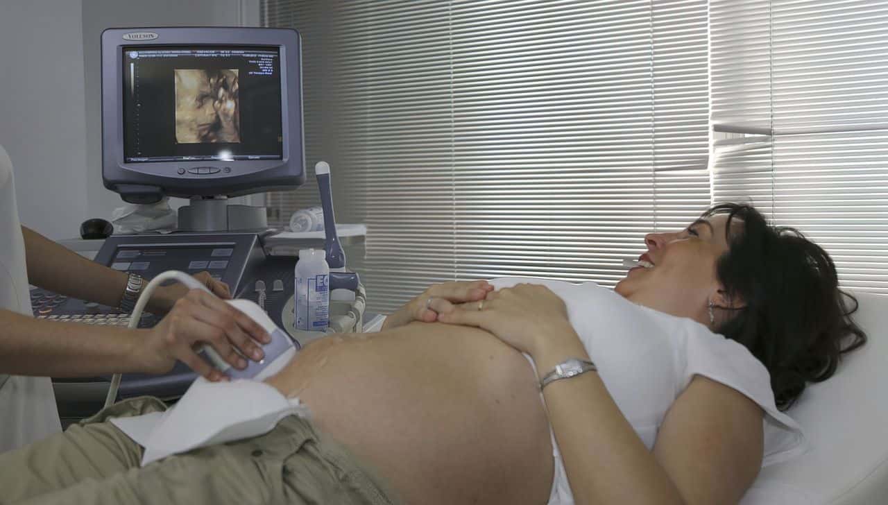 ultrasound woman belly