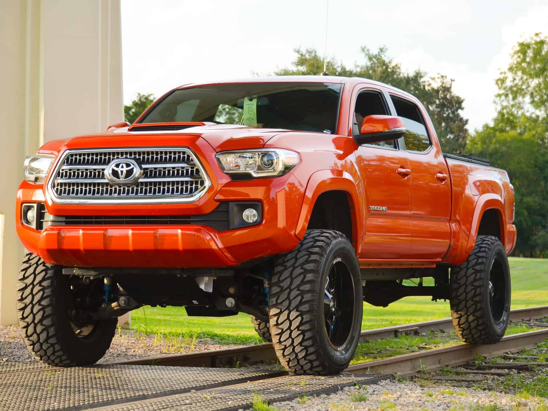 Toyota Tacoma big wheels lift