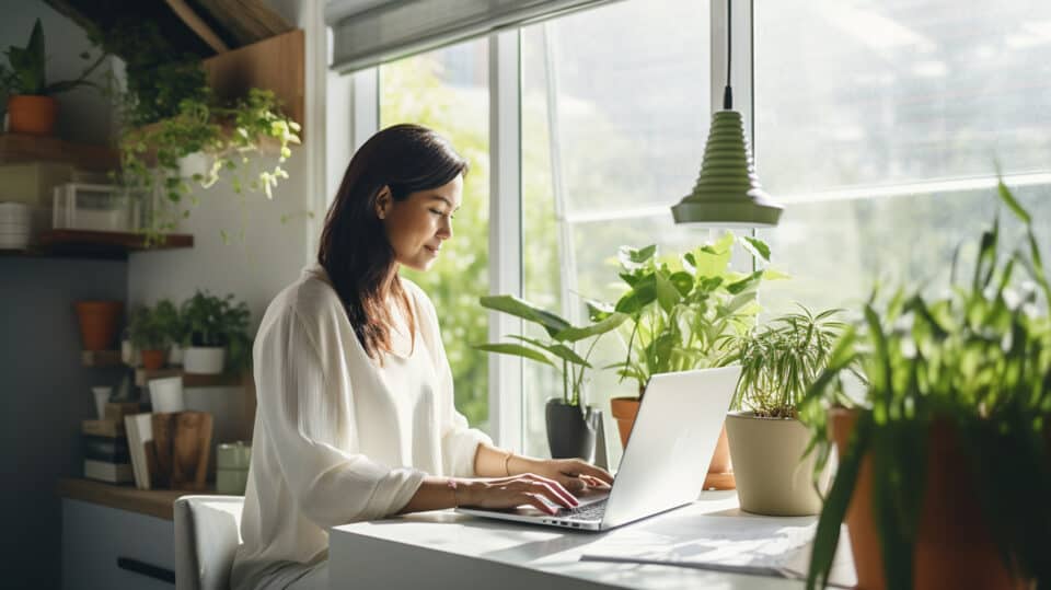 Are Mom Blogs Still Popular in 2023? 10 Successful Business Woman And Blogger