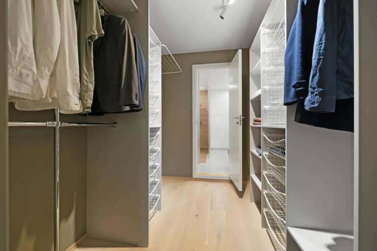 His and Hers Walk in Closet