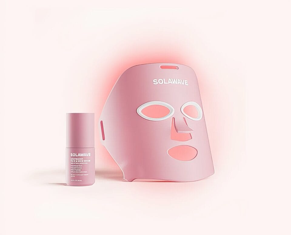 How to Use a Red Light Mask: Complete 10-Step Guide 4 How to Use a Red Light Mask 2