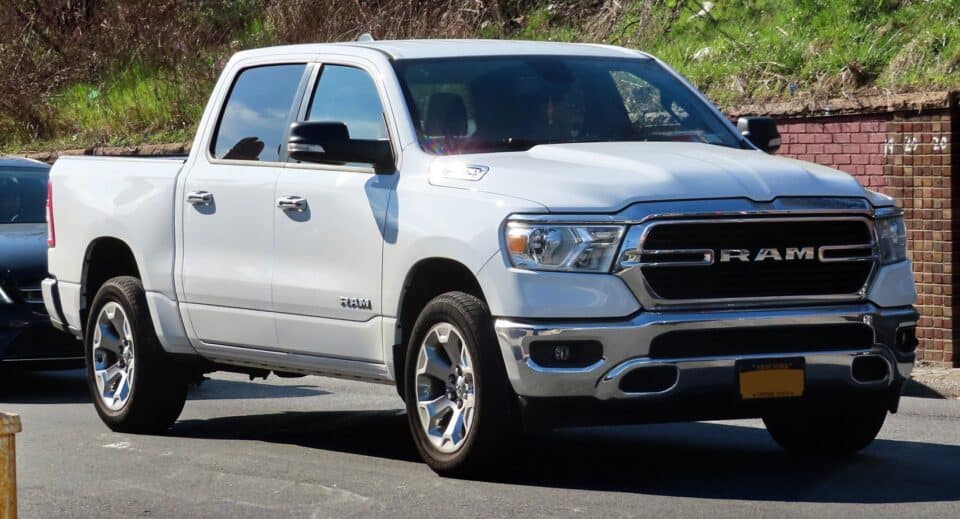 Ram 1500 vs 2500: Which Truck Fits Your Hauling Needs? 2 Ram 1500 3