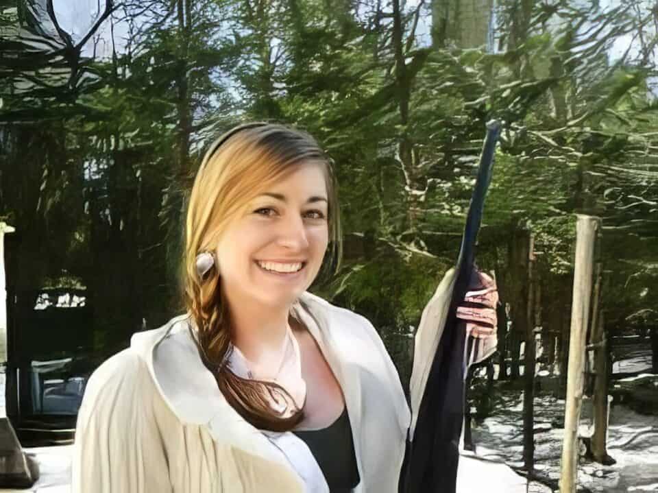 A group of women joyfully celebrates together at a shooting range after practicing their shooting skills. Benefits Of Gun Training For Women 1